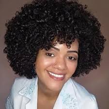 Eu tenho mais paciência com motorista recém habilitado do que com os  motoristas "experientes" tenho minha habilitação há uns 7 anos, vejo um  carro de auto escola tenho a maior paciência, mas