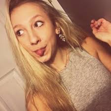 Ellie Coyle (@ellieecoyle)