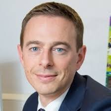 Tim Rivett's Instagram, Twitter & Facebook