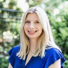 Sabrina Valle's Instagram, Twitter & Facebook