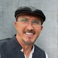 200+ perfiles de «Thielemann»