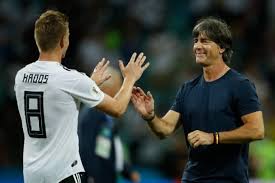 Thomas müller und mats hummels kehren in die nationalmannschaft zurück. Neues Em 2021 Reglement 26 Spieler Im Em Kader Corona Strafe