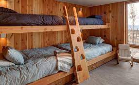 Letti in legno ogni camera da letto ha bisogno di un letto, questo è un dato di fatto. 15 Letti A Castello In Legno Dal Design Particolare Mondodesign It