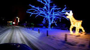 There are 15 canadian wildlife displays and over 50 trees wrapped in also, winter fireworks series by fallsview casino illuminate the night skies with spectacular firework shows at 9 p.m. Winter Festival Of Lights Niagara Falls Christmas Morning 2017 4k Video Youtube