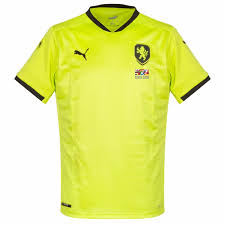 The czech republic's away shirt takes on an eccentric design accented by black details on the minimal crest, collar and sleeves. Puma Tschechische Republik Away Trikot 2020 2021 Inkl Gratis Inoffiziell 2020 Transfer