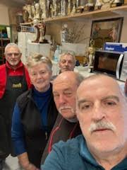 Linda Tavernier's Instagram, Twitter & Facebook