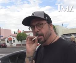 TMZ se encontró con DAVE GROHL...