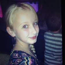 olivia rees jones (@oliviamrjx)