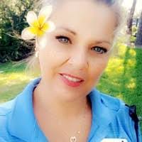 Melissa Caples's Instagram, Twitter & Facebook