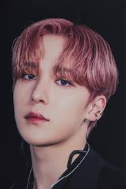 Ateez Yunho White Reflective Slogan Banner