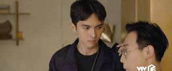 Ở tập 21 'ngược chiều nước mắt', để tránh rước thêm tai hoạ vào nhà theo lời thầy phán, bà lâm đã không ngần ngại xui mai ly dị chồng. Nme3xveayeuuzm