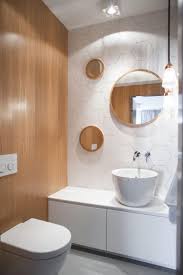 Wabenfliesen Dekorativ Und Modern Im Modernen Bad Eingesetzt Badezimmer Dekor Bad Inspiration Badezimmer Innenausstattung