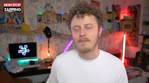 Fini les soirées à s'ennuyer devant un feuilleton télévisé, grâce à l'application norman fait des vidéos tu peux: Norman Thavaud Papa Il Devoile Le Sexe De Son Bebe Sur Youtube Video Video Dailymotion