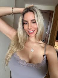 Celine (@celine.flord) • Threads, Say more