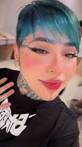 Tatuadora Venezolana en Medellín: Agenda Abierta