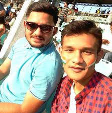 Pride, love, and a mother's touch ❤️ 🇮🇳 Vaishali Rameshbabu, her mother  Nagalakshmi, and her brother Praggnanandhaa R. #FIDEGrandSwiss