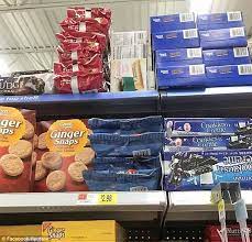 Hydrox Accuses Oreo Of Hiding Their Cookies In Supermarkets Daily Mail Online