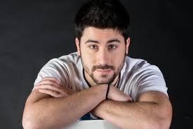 DOS NUEVOS AMORES DE GIRA POR ESPAÑA!