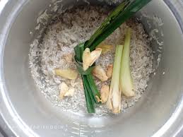 Selain karena rasanya yang enak dan nikmat yang terpenting nasi ayam hainan ini termasuk makanan halal. Resepi Nasi Ayam Hainan 6 Kitpramenulis