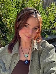 What are available rooms for sublease in San Diego for a female teacher?