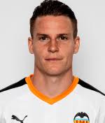 He is a strong striker who is known for his clinical finishing, which compensates for his relatively light frame. Kevin Gameiro Laufbahn Spielerprofil Kicker