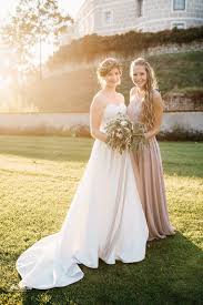 In diesem video zeige ich euch endlich mein hochzeitskleid und ein paar fotos von der hochzeit selbst. Mein Daheim Gottis2018 Mein Brautkleid