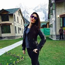 Sonmarg Kashmir Kareenakapoor Kareenakapoorkhan Bollywood Bollywoodactress Kashmir Bajrangibhaijaa Kareena Kapoor Khan Bollywood Celebrities Bollywood