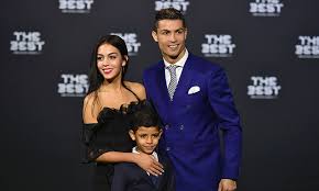 Here is the long list of cristiano ronaldo girlfriends: Cristiano Ronaldo S Girlfriend Shares First Baby Photo Hello