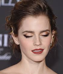 Discover the magic of the internet at imgur, a community powered entertainment destination. Emma Watson Attends Disney S Beauty And The Beast Premiere At El Capitan Theatre On March 2 201 Emma Watson Makeup Emma Watson Beauty And The Beast Beauty