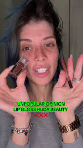 Huda Mary Lipgloss