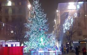 Gubbio, albero di natale di gubbio 2020 / 2021: Il Sindaco Accende L Albero Di Natale Video Youtvrs