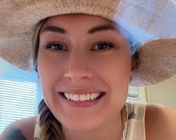 Natasha Manning's Instagram, Twitter & Facebook