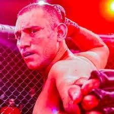 Francesco Molinari vs. Jesus Flores, RC 8