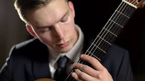 Invocación y Danza by Joaquín Rodrigo (after left-hand recovery process)