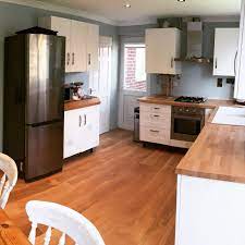 1.5m x 600mm x 40mm grey longbar oak laminate kitchen worktop. New Kitchen Diy Oak Floor Oak Worktop Gloss White Salerno Cabinets 3 The Walls Are Mint Macaroon B Dulux Kitchen Paint Grey Kitchen Colors Diy Oak Floor