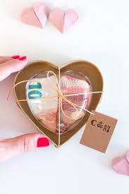 Drei Wunderschone Diy Geldgeschenke Zur Hochzeit Geldgeschenke Hochzeit Hochzeitsgeschenke Ideen Und Geldgeschenke