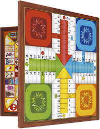 Hoy en día el juego más antiguo del que se tiene referencia es el llamado juego real de ur. Fournier Parchis Y Oca 33x33 Cm Tablero Multicolor Unica 521111 Amazon Es Juguetes Y Juegos