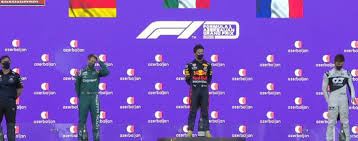 Born 26 january 1990), nicknamed checo, is a mexican racing driver who races in formula one for red bull racing, having previously driven for sauber, mclaren, force india and racing point.he won his first formula one grand prix at the 2020 sakhir grand prix, breaking the record for the number of starts before a race win at 190. Video Asi Retumbo El Himno Nacional Mexicano En Azerbaiyan Tras La Victoria De Checo Perez