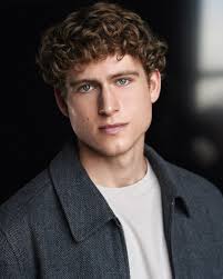 Grew some new heads. @reiser.media 📸