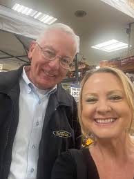 Whose been? Such a great store for men, ladies and kids! Great home decor  and gifts! Even tack and clothing for the equestrian! And the best customer  service ever! Read this review!