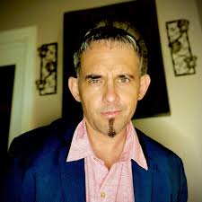 Small desk with adjustable shelf (missing the shelf pegs. Pick up in rock  creek!