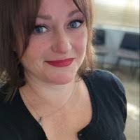 Melissa Dew's Instagram, Twitter & Facebook