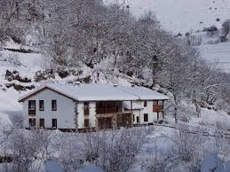 Este año, tu escapada de invierno será perfecta gracias a nuestros. Nieve En La Casa Rural Los Riegos Picture Of Bed And Breakfast Los Riegos Campo De Caso Tripadvisor