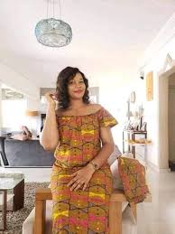 Pinterest model haut en pagne / tenue en pagne 20 jolies modeles de robes en pagne silence model de pagne africain pour femme. Pin By Atche Abla On Model De Camisole African Fashion Skirts Latest African Fashion Dresses African Dresses Modern