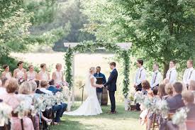 Misty Farms Ann Arbor Outdoor Wedding Christa Hitchcock Photo Ann Arbor Wedding Outdoor Wedding Outdoor Wedding Ceremony