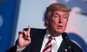 Trump desea pronta recuperación a Clinton