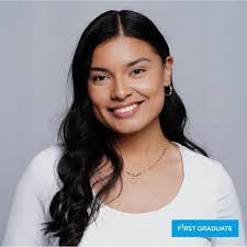 Mercedes Perez's Instagram, Twitter & Facebook