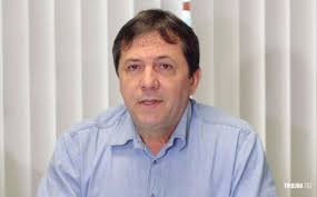 Chico Brasileiro aciona "cupinchas" e aprova pacote de maldades contra  servidores do FOZPREV