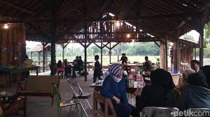 Di kelola oleh warga negara republik indonesia yang tinggal di kota cirebon. Empat Wisata Kuliner Di Talun Cirebon Yang Manjakan Lidah Dan Mata Info Wisata Bandung