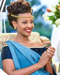 Beautiful Rwandan Bride Naturalbeauty Naturalhair Traditionlwedding Umushanana Rwandanweddi African Traditional Wear African Wedding Attire African Bride